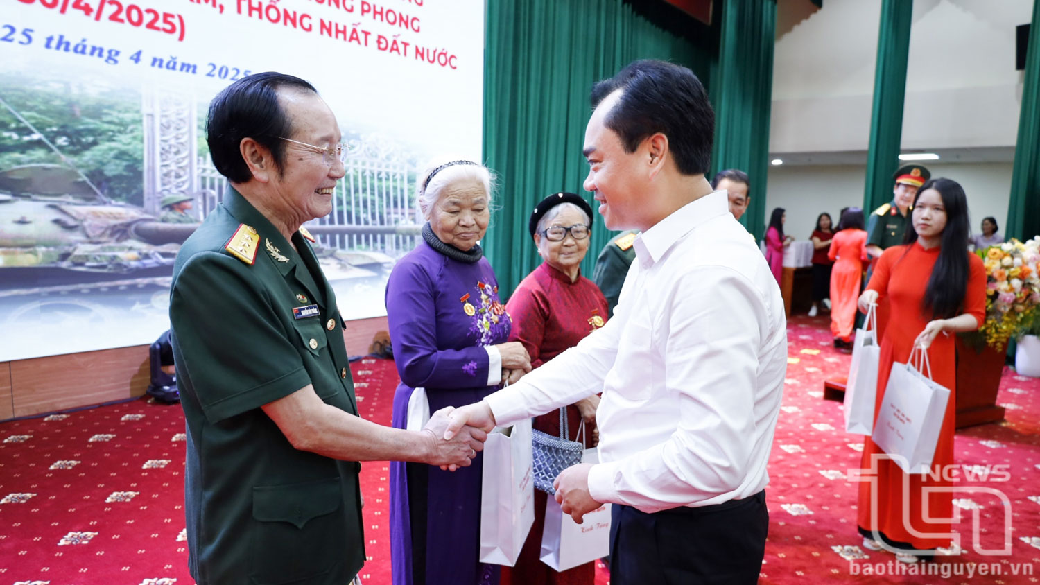 Thái Nguyên: Gặp mặt đại biểu nhân kỷ niệm 50 năm giải phóng miền Nam