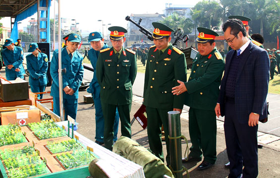 Lực lượng vũ trang tỉnh ra quân huấn luyện và phát động Phong trào Thi đua Quyết thắng