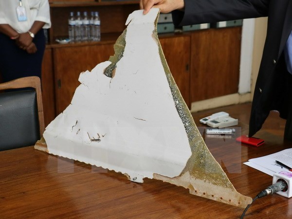 Mozambique sẽ trao mảnh vỡ máy bay nghi của MH370 cho Malaysia