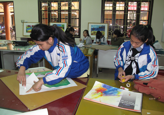 416 thí sinh thi học sinh giỏi khéo tay kỹ thuật