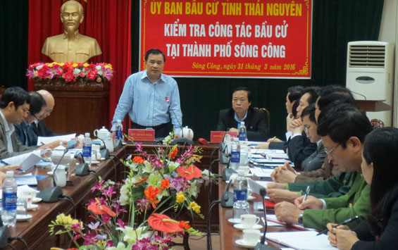 Kiểm tra công tác bầu cử