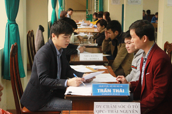 Cầu nối giữa doanh nghiệp với người lao động