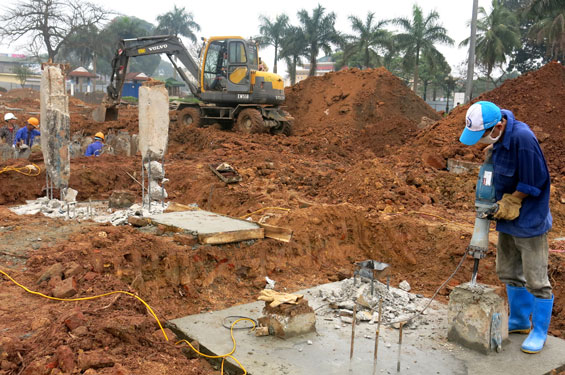 Đẩy nhanh tiến độ thi công Quảng trường Võ Nguyên Giáp
