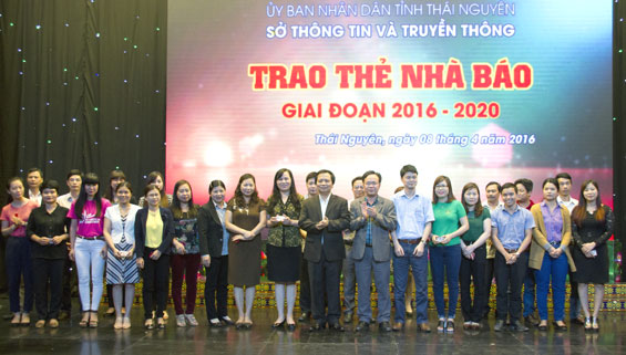 Trao Thẻ nhà báo giai đoạn 2016-2020