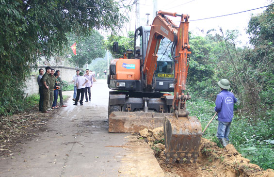 Giải quyết vướng mắc tại xóm Sông Cầu 3