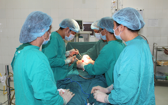 Phẫu thuật cắt bỏ thành công khối u lớn cho bệnh nhân ung thư