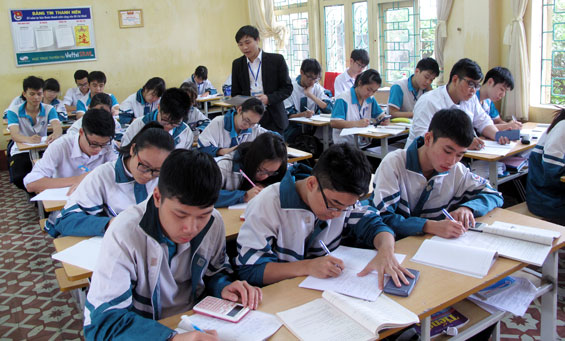 Thầy giáo trẻ “truyền lửa” đam mê