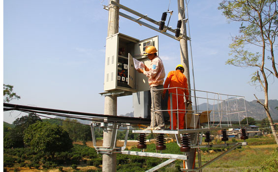 Thắp sáng xóm bản rẻo cao
