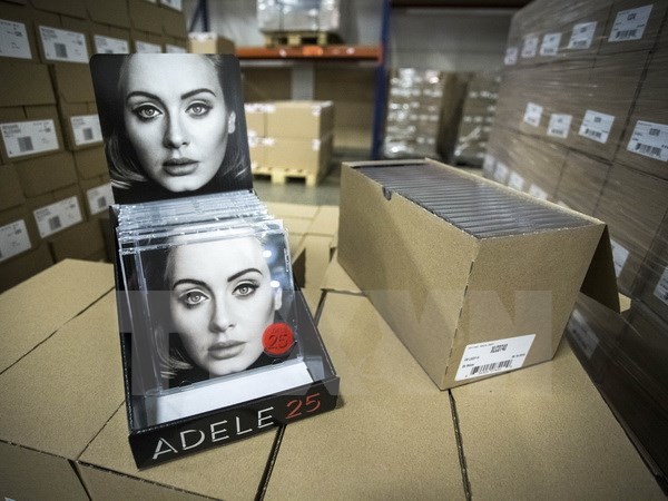 Ca khúc “Hello” của Adele chạm mốc 1 tỷ lượt người xem nhanh nhất