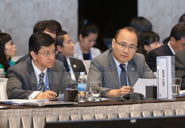 Thảo luận và cụ thể hóa các ưu tiên của Năm APEC 2017