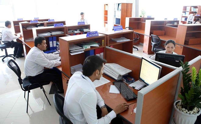 Câu chuyện về công tác cán bộ: 5 người làm hết việc của 25 người