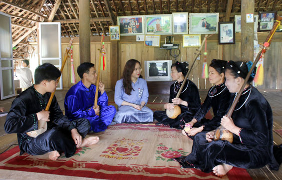 Bản Quyên hôm nay