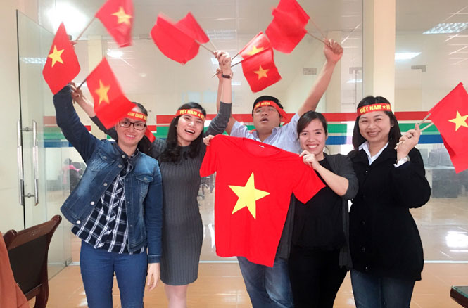 Không khí “nóng” dần trước giờ bóng lăn 