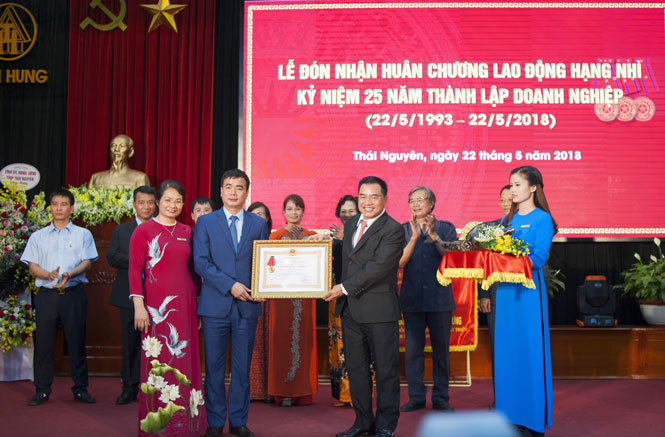 Công ty CP Thương mại Thái Hưng: Đón nhận Huân chương Lao động hạng Nhì 