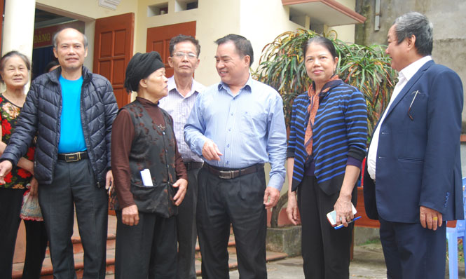 Cử tri kiến nghị nhiều vấn đề liên quan đến đời sống dân sinh 