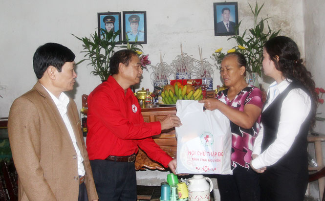 “Tưởng nhớ người đi - Vì người ở lại” 