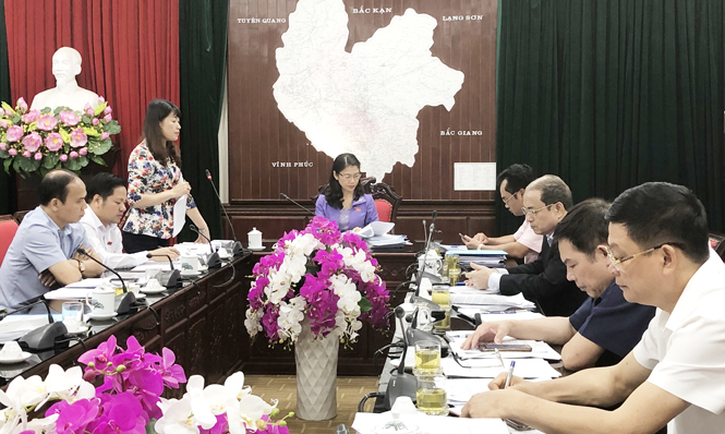Thẩm tra các nội dung trình tại kỳ họp thứ 8, HĐND tỉnh khoá XIII 