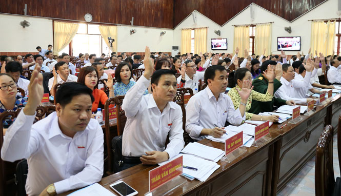 Thực hiện quy trình miễn nhiệm và bầu ủy viên UBND tỉnh 