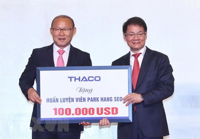 Sau chiến thắng, HLV Park Hang-seo trân trọng nói lời cảm ơn bầu Đức