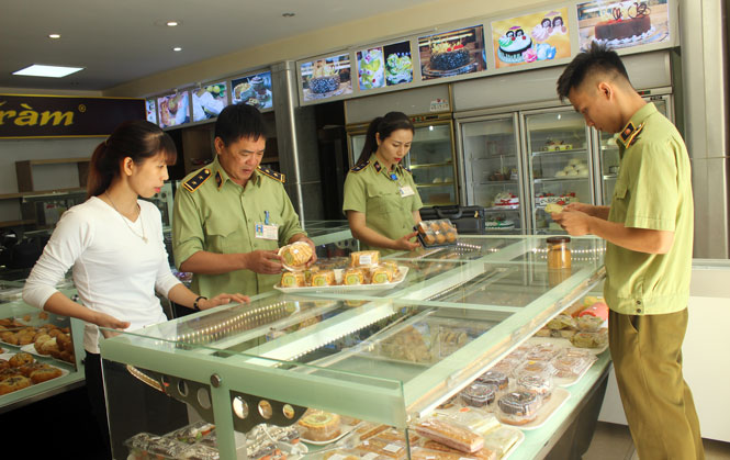 Triển khai kế hoạch kiểm tra, kiểm soát thị trường dịp Tết 