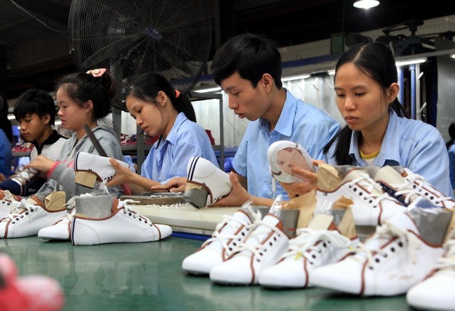 Cán cân thương mại hàng hóa cả năm thặng dư 7,21 tỷ USD
