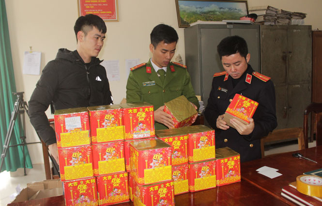 Võ Nhai: Thu giữ gần 40 kg pháo 