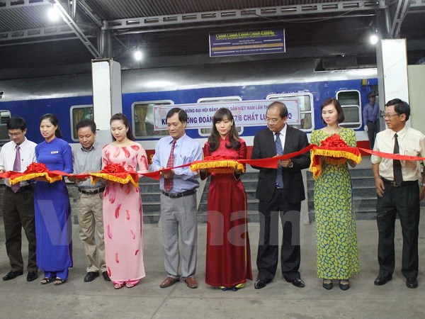 Khai thác đôi tàu nhanh, hiện đại nhất Việt Nam trên tuyến Bắc-Nam