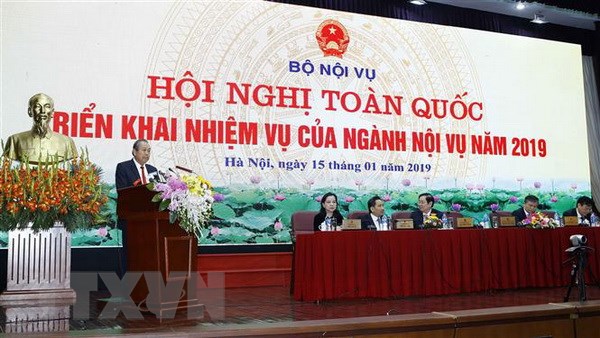Kiên quyết miễn nhiệm, thay thế những người làm việc không hiệu quả