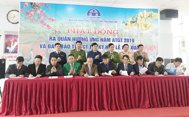 Phát động ra quân hưởng ứng Năm An toàn giao thông 2019 