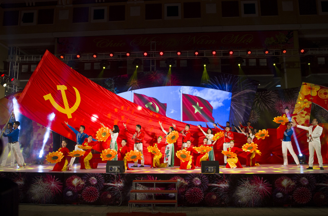 Biểu diễn văn nghệ chào mừng Xuân Kỷ Hợi 2019 