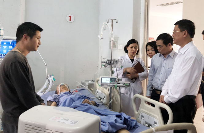 Nỗ lực thực hiện tốt công tác chăm sóc sức khỏe nhân dân.
