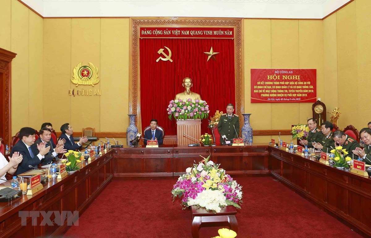 Báo chí động viên lực lượng Công an hoàn thành xuất sắc nhiệm vụ