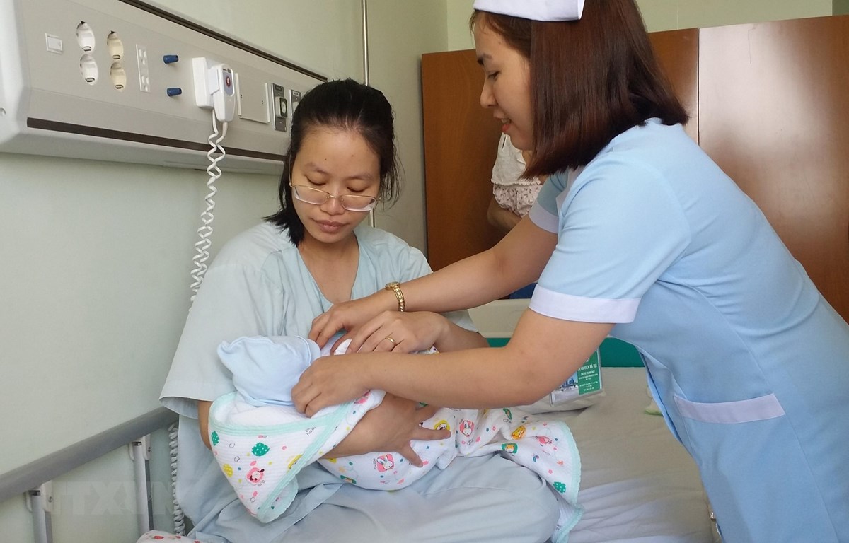 Khai mạc triển lãm lưu động về chủ đề an toàn cho phụ nữ và trẻ em