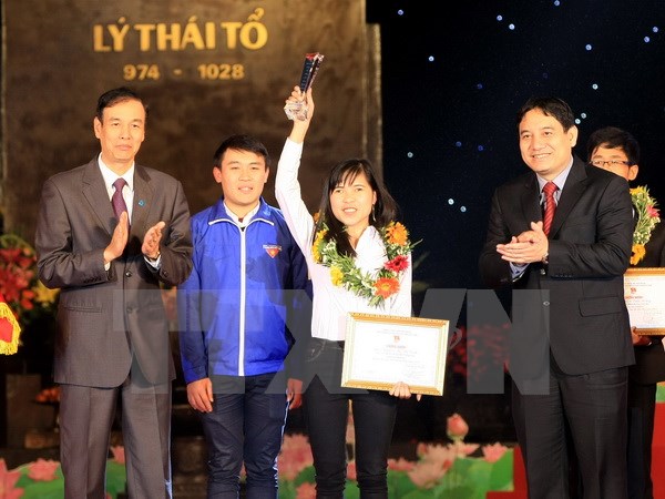 Tuyên dương 10 gương mặt trẻ Thủ đô tiêu biểu năm 2015
