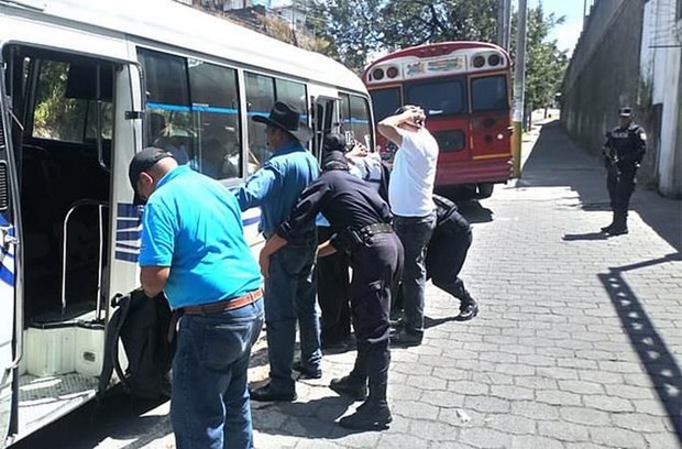 Interpol bắt giữ 560 tội phạm buôn bán vũ khí tại Mỹ Latinh