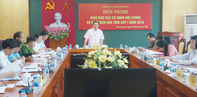 Chú trọng công tác nội chính và dân vận chính quyền 