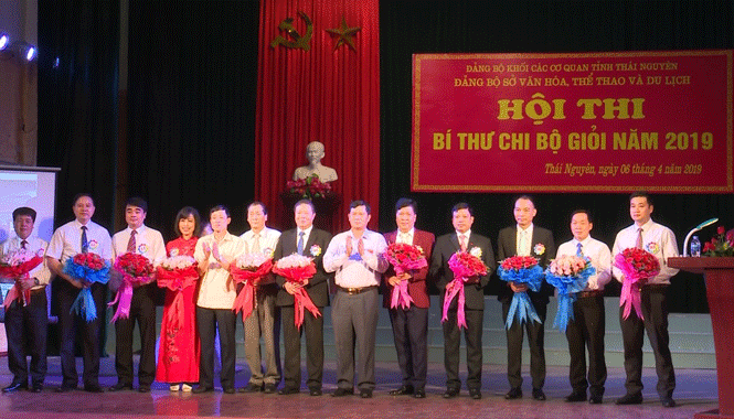 Hội thi Bí thư chi bộ giỏi 
