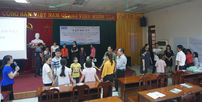 Tập huấn kỹ năng làm việc nhóm cho giáo viên, học sinh 