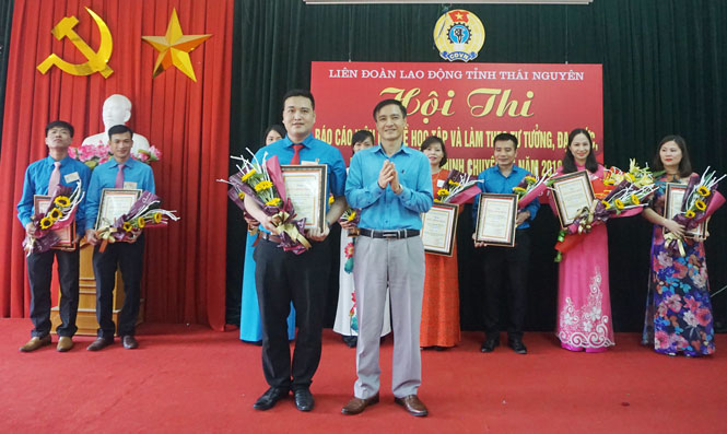 Thi báo cáo viên về Học tập và làm theo tư tưởng, đạo đức và phong cách Hồ Chí Minh 