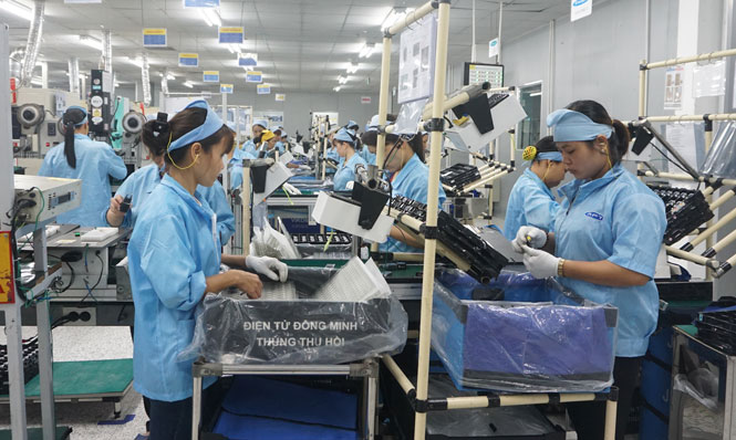 Nhiều biện pháp chống nóng cho người lao động 