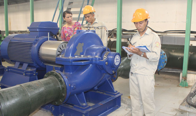Nỗ lực cấp điện, nước ổn định trong mùa nắng nóng 