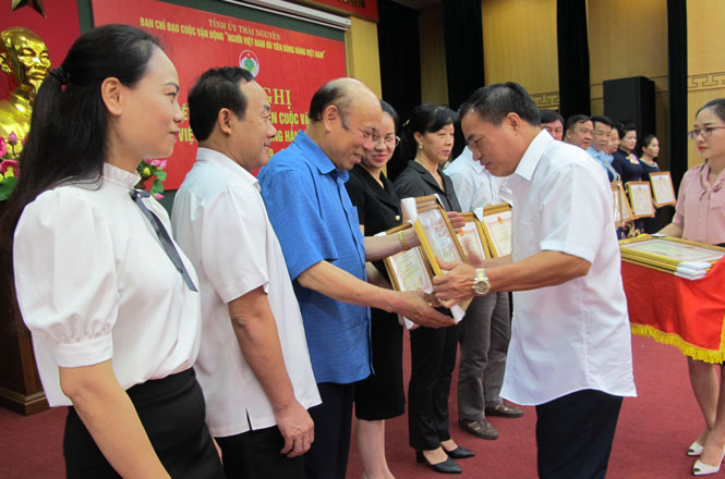Nâng cao nhận thức, thói quen tiêu dùng hàng Việt của người dân