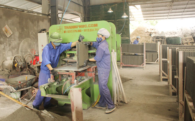 Đối thoại với doanh nghiệp: Nhiều vấn đề được đặt ra 