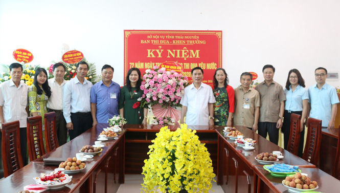 Thi đua là yêu nước