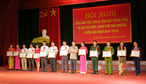 107 tập thể, cá nhân được khen thưởng 