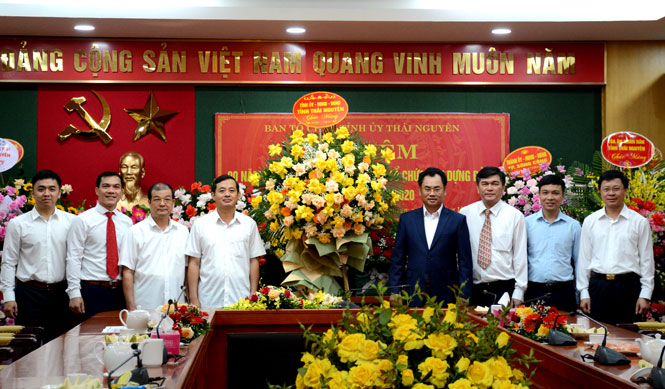 Lãnh đạo tỉnh chúc mừng Ngày truyền thống ngành Tổ chức xây dựng Đảng