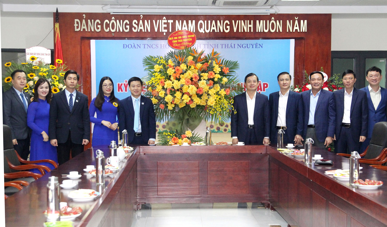 Lãnh đạo tỉnh chúc mừng nhân kỷ niệm 90 năm Ngày thành lập Đoàn