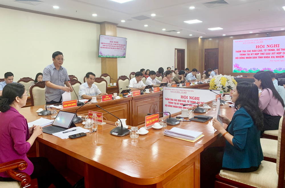 Thảo luận các nội dung liên quan đến mức chi