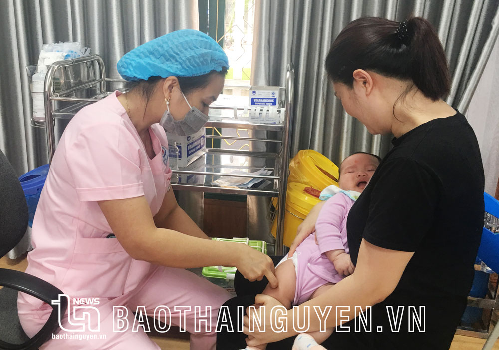 Tỷ lệ tiêm chủng đầy đủ các loại vắc-xin đạt thấp hơn cùng kỳ