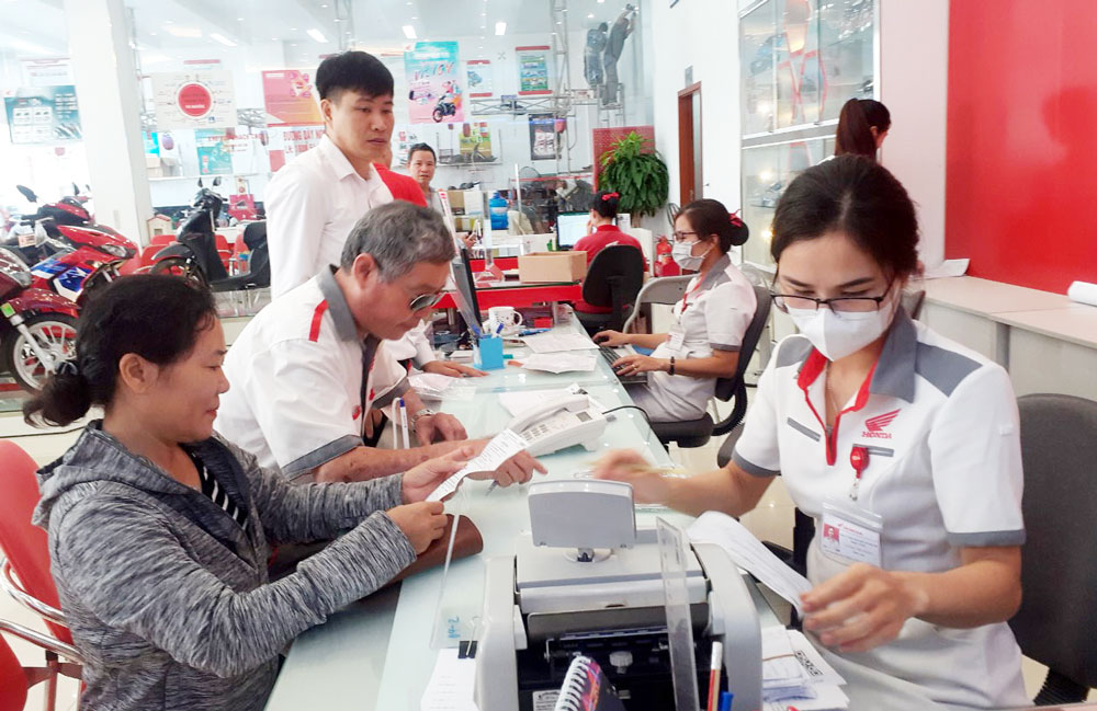 Tổng mức bán lẻ hàng hóa, doanh thu tiêu dùng tăng 24,3 %